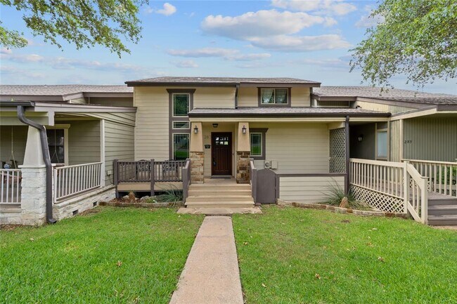 287 South Venture Boulevard, Leander, TX 78645 photo 2