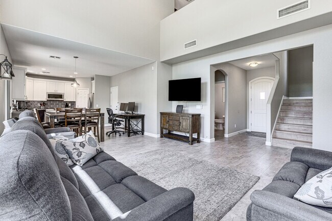 3043 E Fremont Rd Phoenix, AZ 85042 photo 2