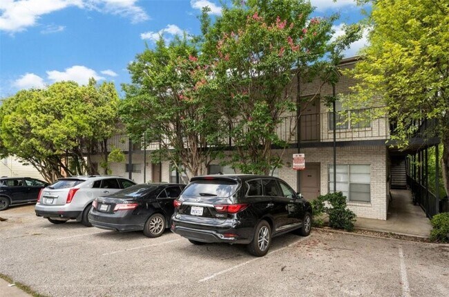 710 E Dean Keeton St Austin, TX 78705 photo 5
