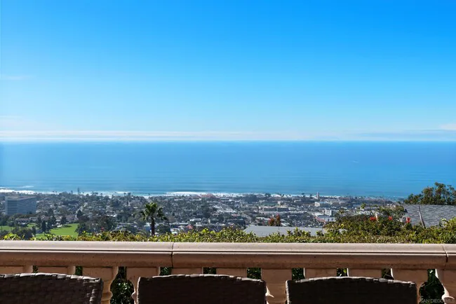 7304 Encelia Dr San Diego, CA 92037 photo 2