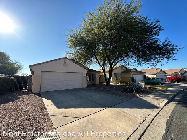5745 E Garnet Ave Mesa, AZ 85206 photo 2