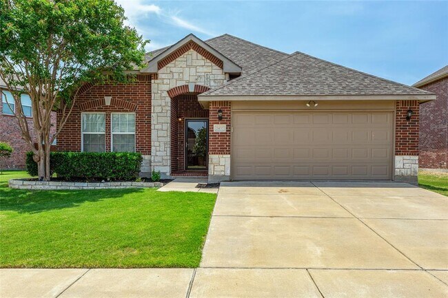 2432 Clairborne Drive, Fort Worth, TX 76177 photo 2