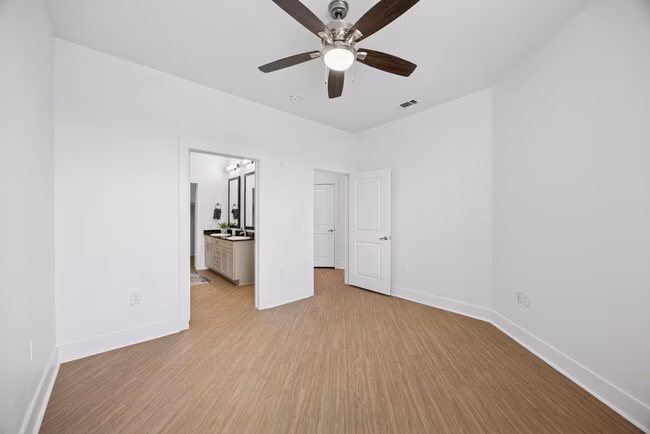 4110 Fairmount photo 5