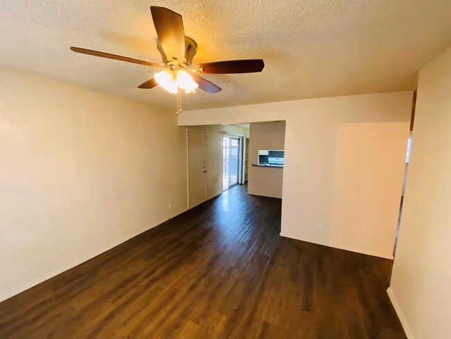 LEDGEWOOD DRIVE 1710 photo 5
