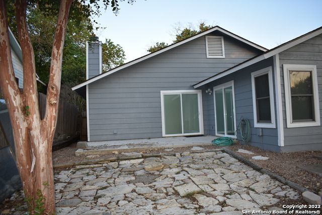 7719 Skyline Ridge Dr San Antonio, TX 78239 photo 4