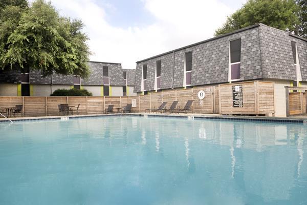 Polaris on the Park - Renovated Apartments photo 4