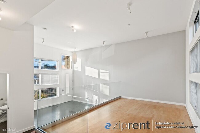 2910 Mandela Parkway, Oakland, CA 94608 photo 5