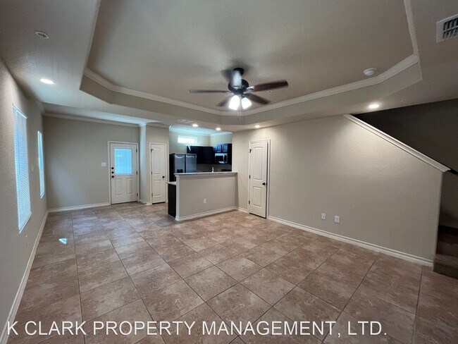 13903 ANNA'S Way San Antonio, TX 78233 photo 4