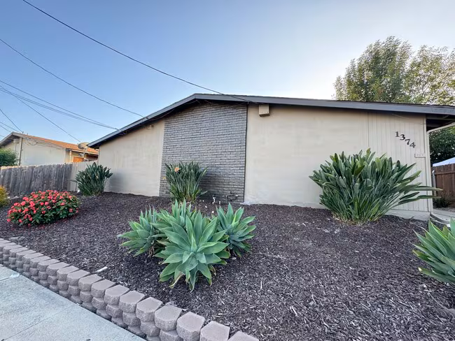 1374 N Cuyamaca St El Cajon, CA 92020 photo 2