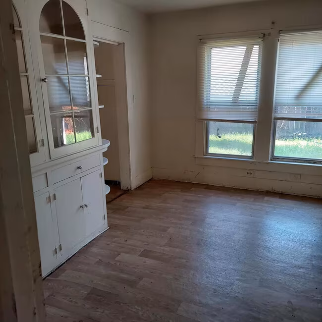 214 Weaver St San Antonio, TX 78210 photo 3