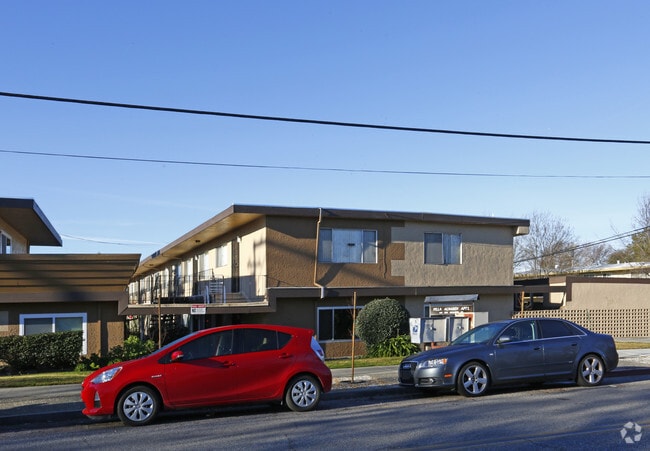 Villa Almaden Apartments photo 2