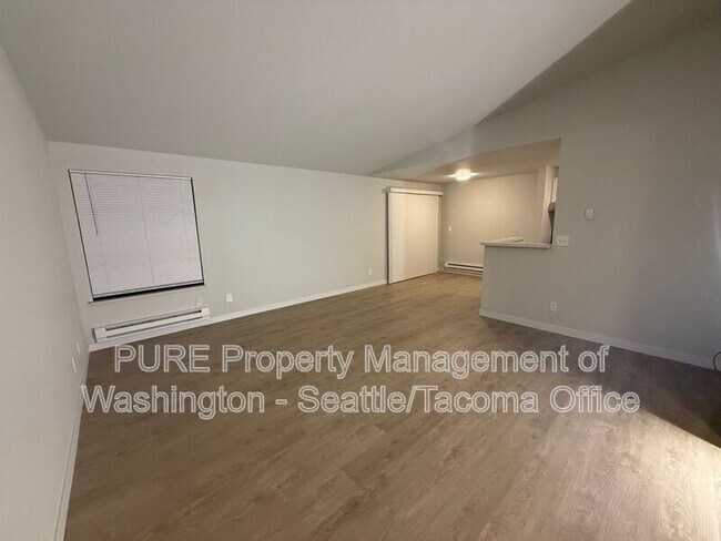 6601 S 8th St Tacoma, WA 98465 photo 2