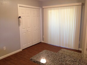 4904 Merritt Cir A photo 4