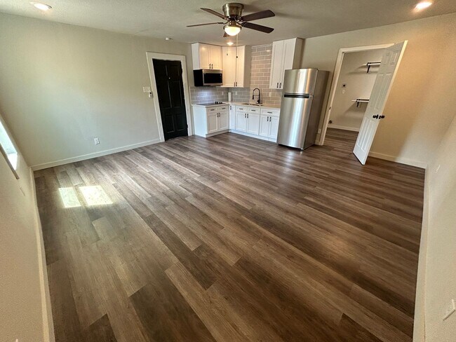 1245 Kayton Ave San Antonio, TX 78210 photo 5