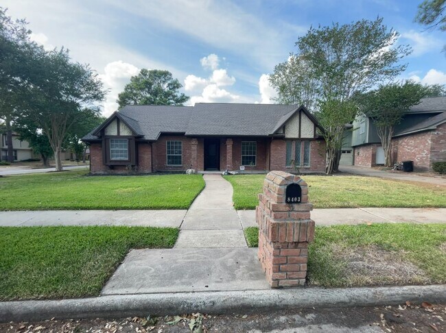 8403 Windy Cove Court, Houston, TX 77095 photo 3