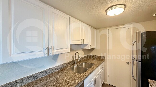5304 W Hearn Rd Glendale, AZ 85306 photo 4