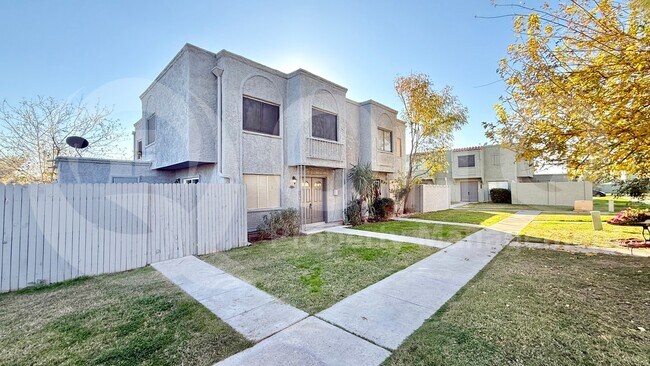 5304 W Hearn Rd Glendale, AZ 85306 photo 2