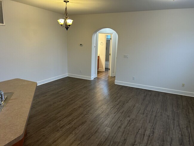403-405 Gilcrest Ave Vallejo, CA 94591 photo 5