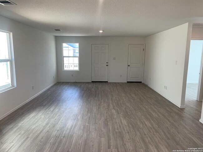 9611 Littleton Grist San Antonio, TX 78254 photo 4