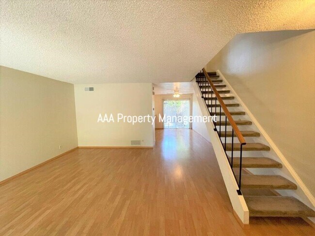 1861 Olmo Way, Walnut Creek, CA 94598 photo 3