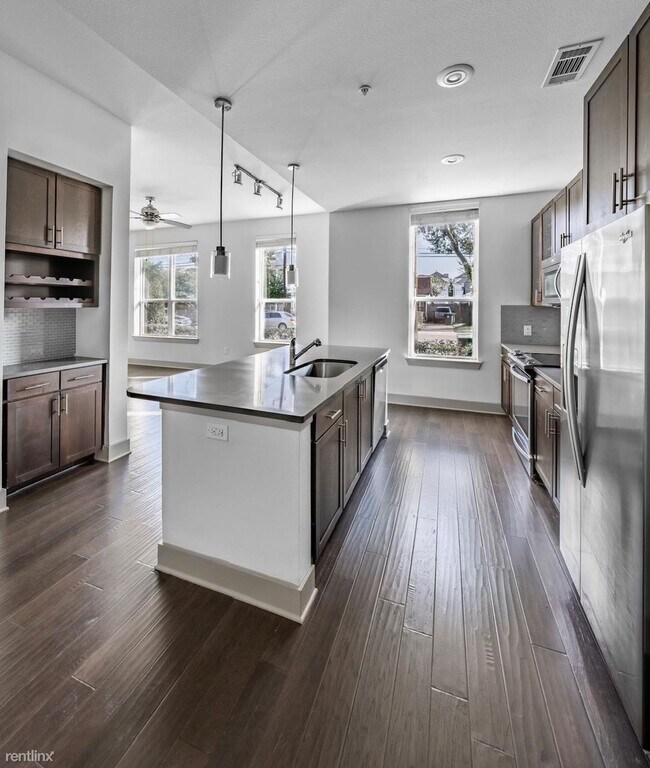 2122 N Mays St Round Rock, TX 78664 photo 3