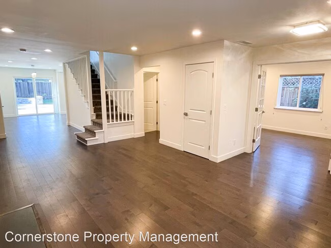 3320 Bryant St photo 2