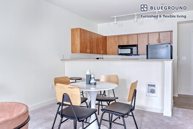 11000 NE 10th St Bellevue, WA 98004 photo 5