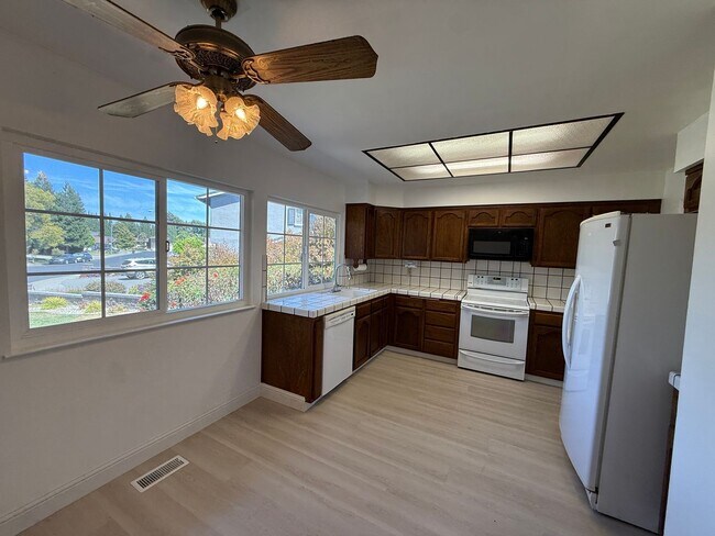 3537 Augusta Ct Fairfield, CA 94534 photo 5