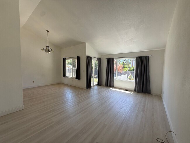3537 Augusta Ct Fairfield, CA 94534 photo 4