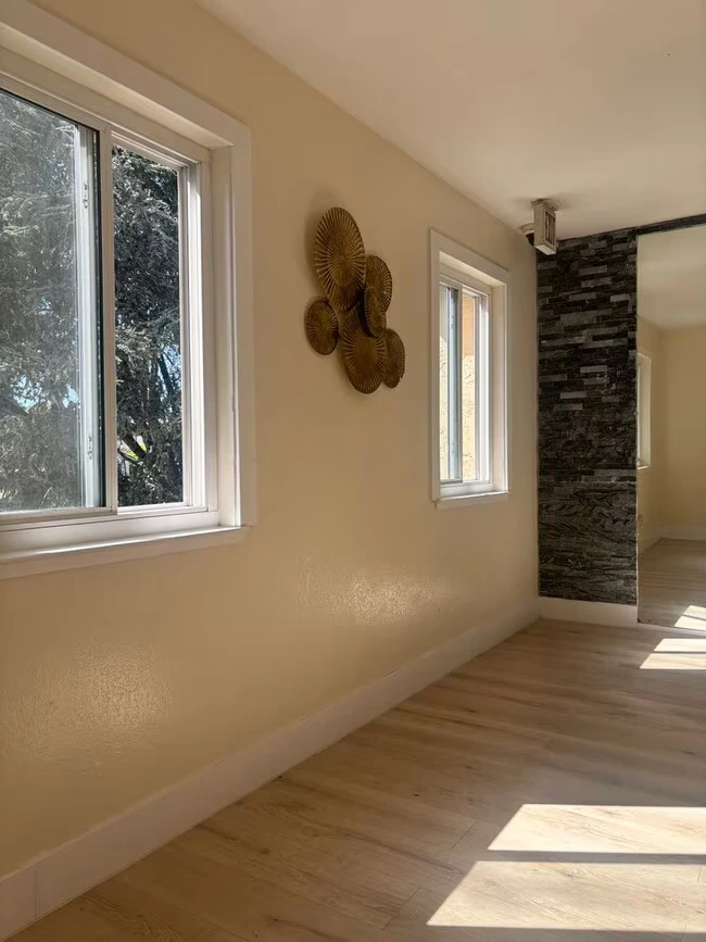 234 Fifth Ave Redwood City, CA 94063 photo 3