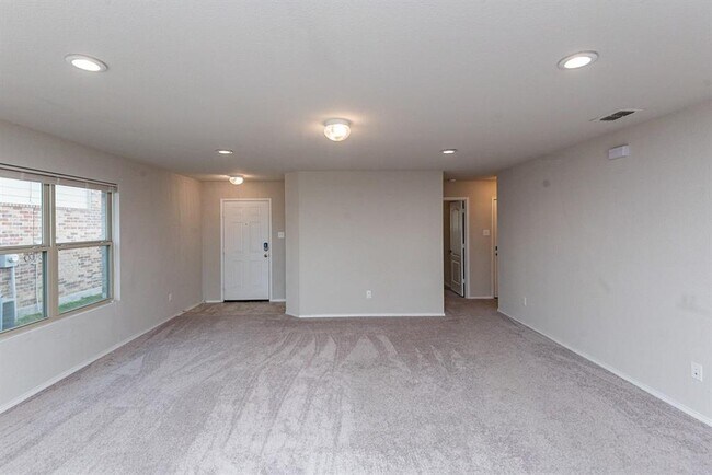 3033 Coyote Canyon Trail Fort Worth, TX 76108 photo 3