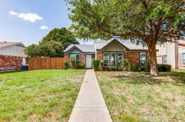 1211 Mackie Dr Carrollton, TX 75007 photo 2