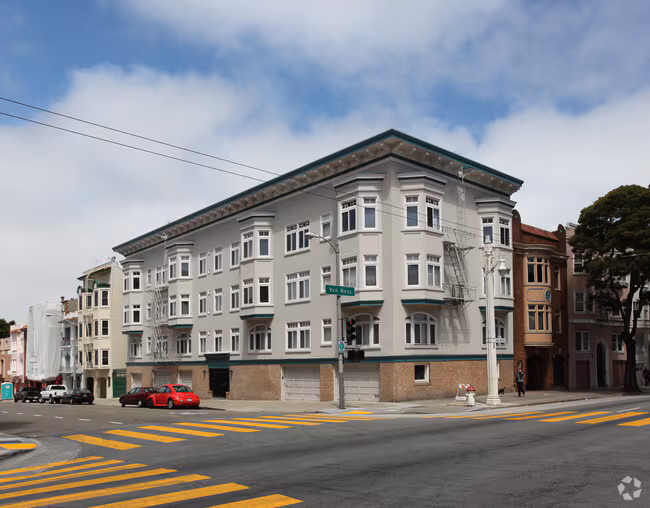 1200 Francisco photo 2