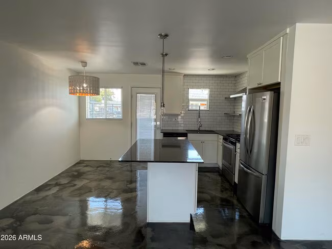 3416 N 37th St Phoenix, AZ 85018 photo 5