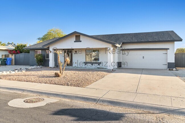 4435 W Windrose Dr photo 2