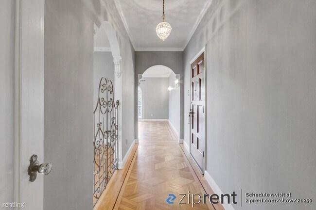 2438 Francisco Street, San Francisco, CA 94123 photo 3