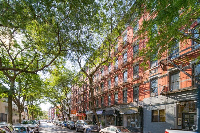330 E 11th St New York, NY 10003 photo 2