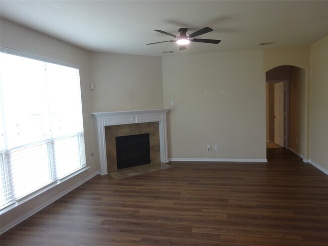 4938 Yearling Ridge Court, Katy, TX 77449 photo 3