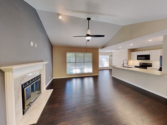 3401 Monticello Park Place, Fort Worth, TX 76107 photo 2