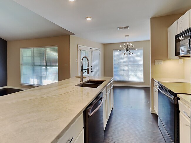 3401 Monticello Park Place, Fort Worth, TX 76107 photo 4