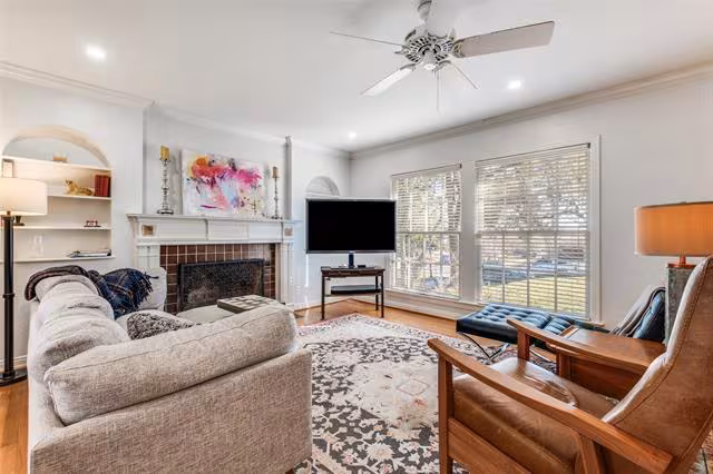 2525 Auburn Ave Dallas, TX 75214 photo 2