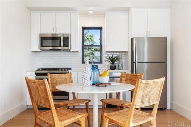 3757 Adams St Carlsbad, CA 92008 photo 4