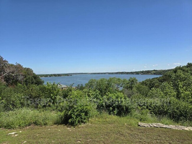 4013 Mabery Court, Granbury, TX 76048 photo 3