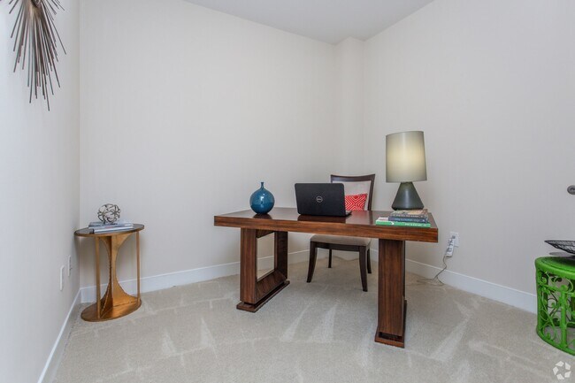 2758 Chimney Rock Road, Houston, TX 77056 photo 4