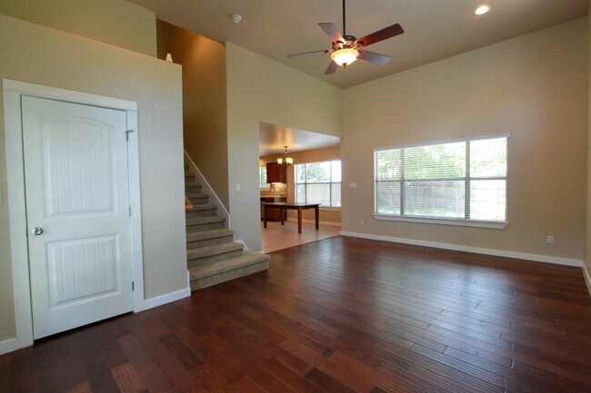 2102 Laura Ct Round Rock, TX 78681 photo 3