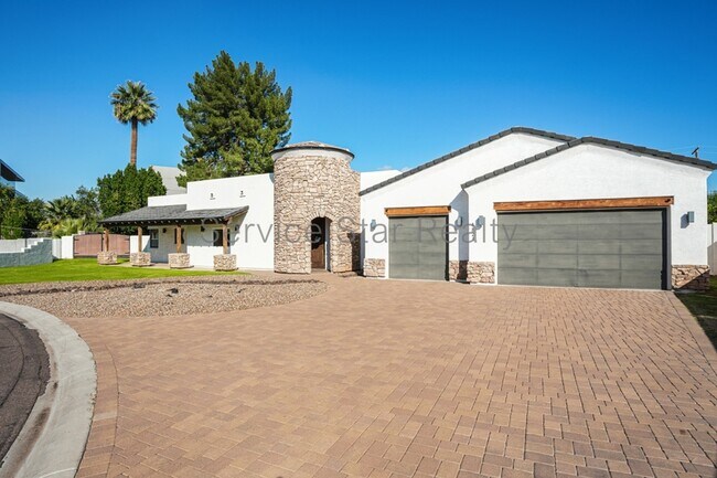 4821 N 28th Pl Phoenix, AZ 85016 photo 2