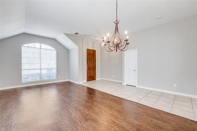 2771 Waterway Drive, Grand Prairie, TX 75054 photo 3