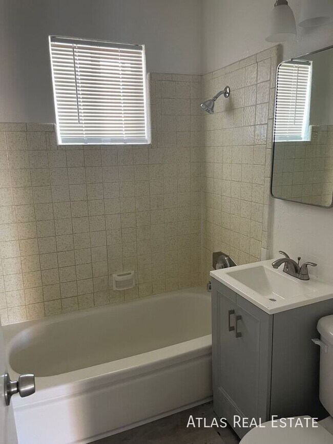 2512 W Ocotillo Rd Phoenix, AZ 85017 photo 5