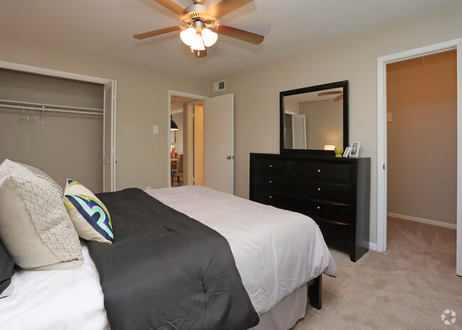 Brittany Place Apartments photo 4