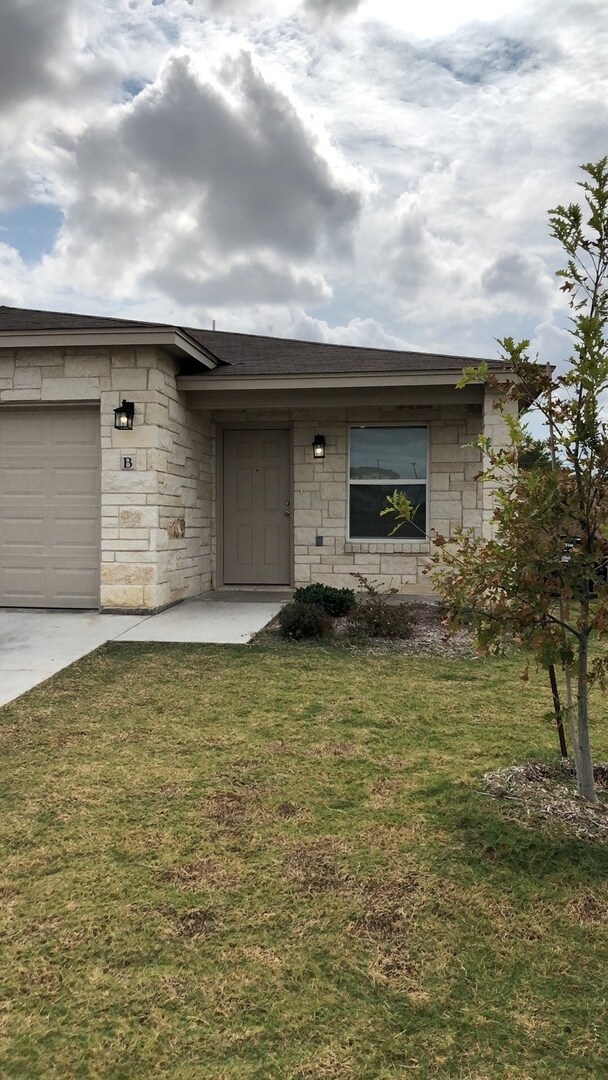312 Lowes Blvd Killeen, TX 76542 photo 2